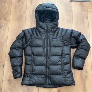 Patagonia Black Women's Down Jacket - Fitz Roy